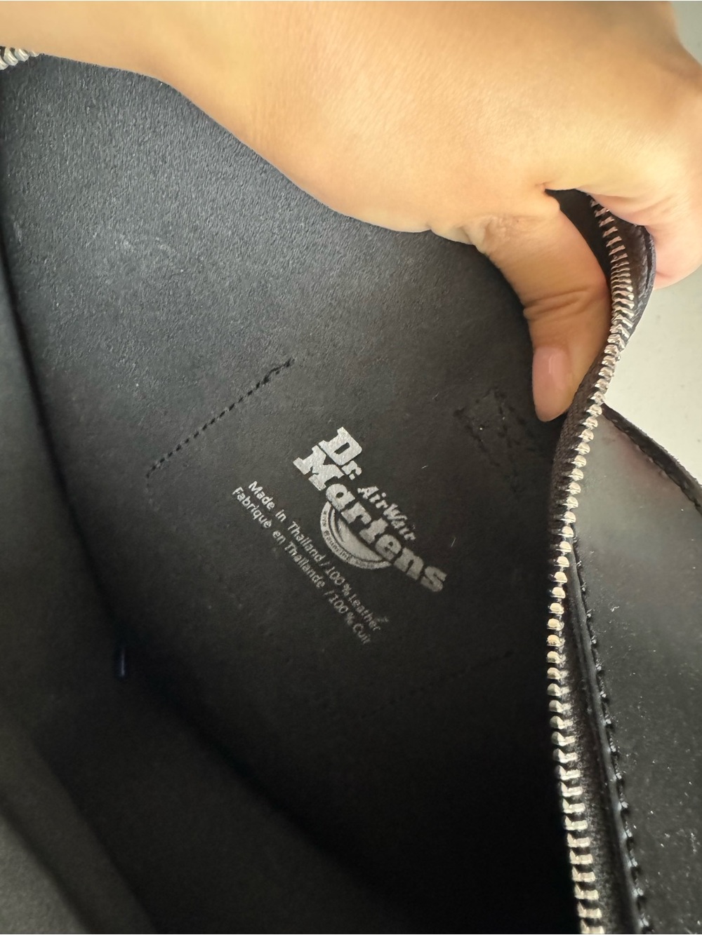 Doc Martens Heart Bag / Backpack Large - Picture 3 of 6